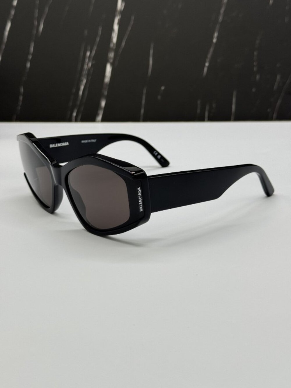 NEW BALENCIAGA BB0302S 001 BLACK WOMEN SUNGLASSES BALENCIAGA EYEWEAR - Picture 4 of 11